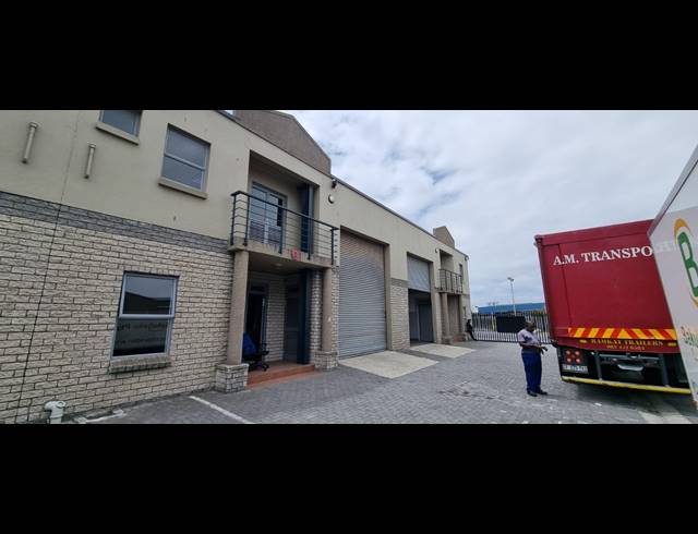 656M² WAREHOUSE TO LET IN AIRPORT INDUSTRIA